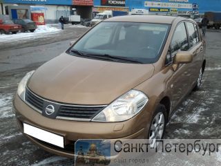 Nissan Tiida 400000   -