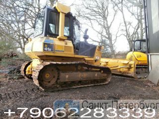    Komatsu -
