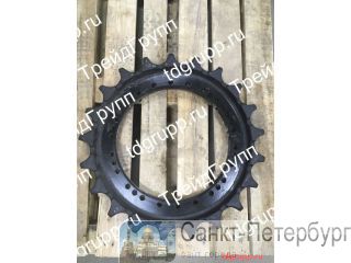 81EM-10013   (sprocket) Hyundai R220LC-9A  