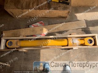   Komatsu PC 200-7 . , .  7.
