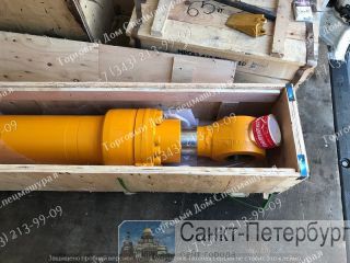   Komatsu PC 220-7 . , .  7.